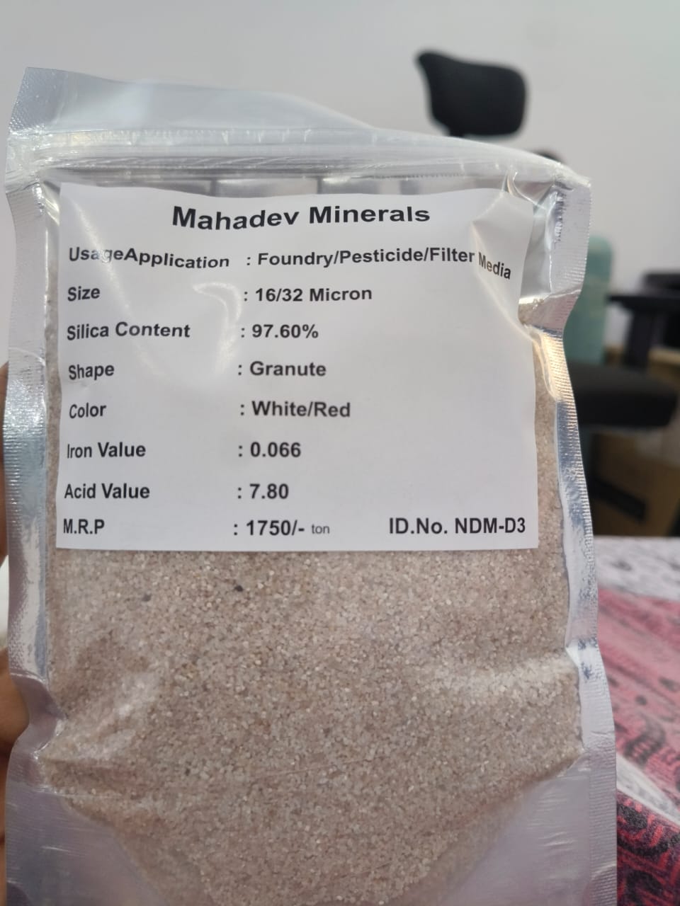 White/Red Silica Sand(Size: 16/32 Micron)